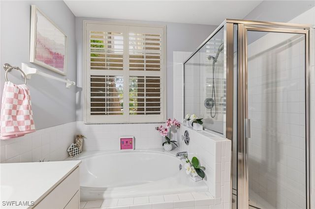 24796 Lakemont Cove LN 101, Bonita Springs, FL 34134