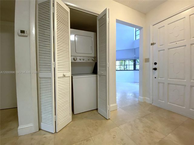 3054 Center St 3054, Miami, FL 33133