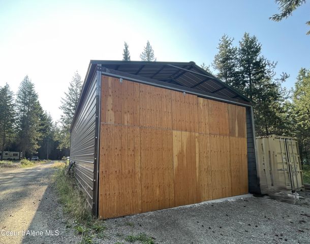 391 Champs Rd, Bonners Ferry, ID 83805
