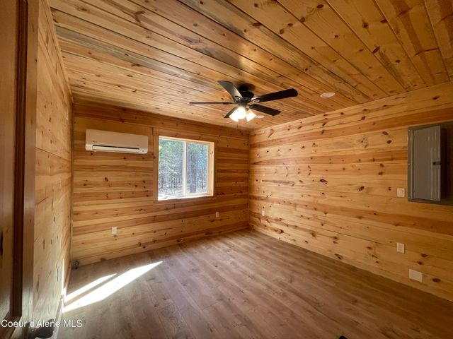 391 Champs Rd, Bonners Ferry, ID 83805