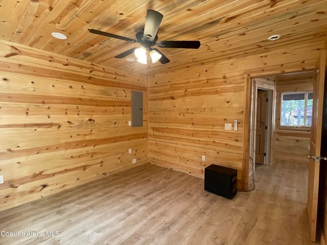 391 Champs Rd, Bonners Ferry, ID 83805