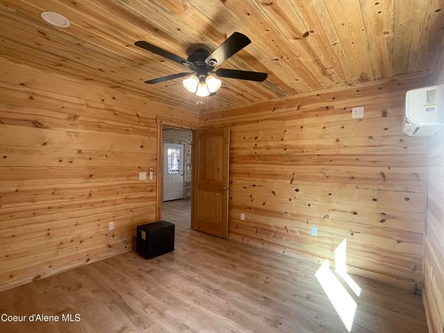 391 Champs Rd, Bonners Ferry, ID 83805