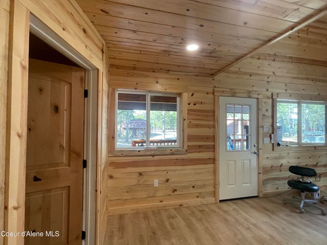 391 Champs Rd, Bonners Ferry, ID 83805