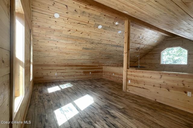 391 Champs Rd, Bonners Ferry, ID 83805