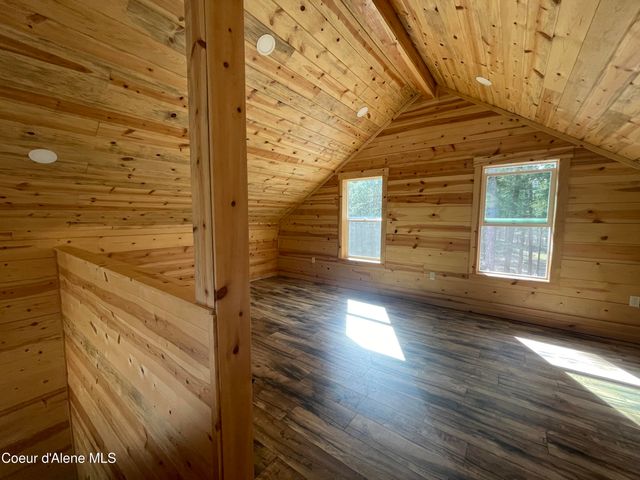 391 Champs Rd, Bonners Ferry, ID 83805