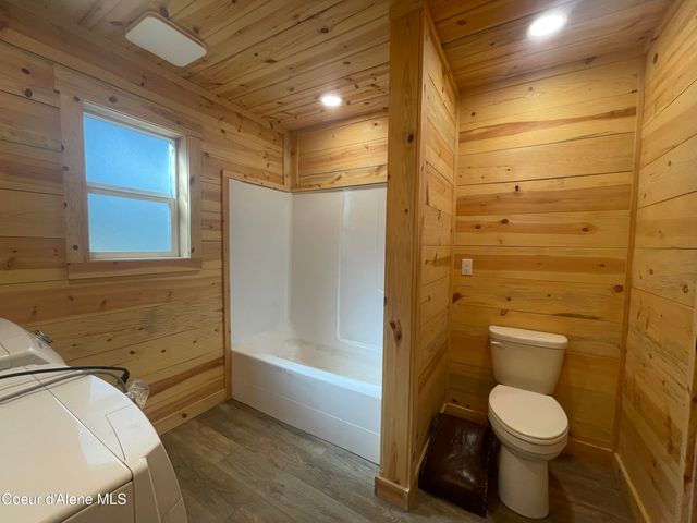 391 Champs Rd, Bonners Ferry, ID 83805