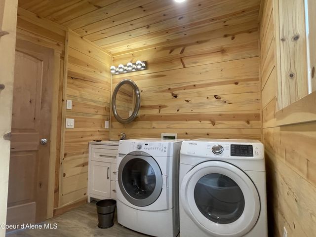 391 Champs Rd, Bonners Ferry, ID 83805