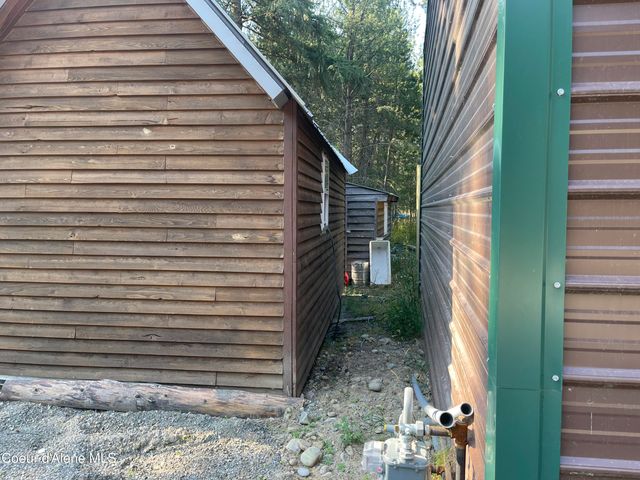 391 Champs Rd, Bonners Ferry, ID 83805