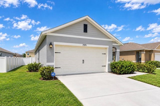 7171 CARIB GRACKLE DRIVE, St Cloud, FL 34773