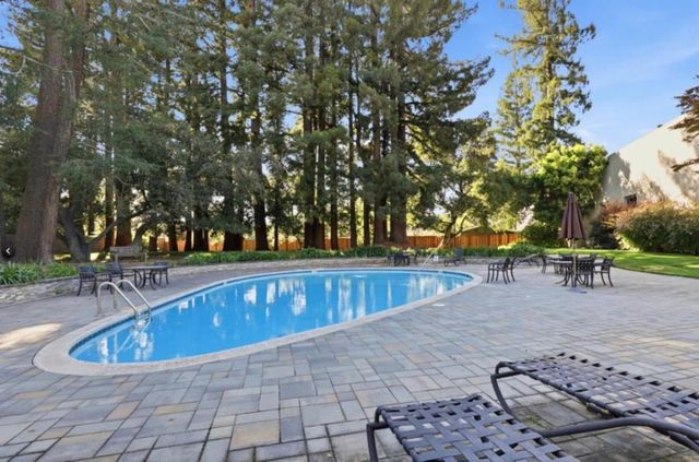 140 Stone Pine Lane, Menlo Park, CA 94025
