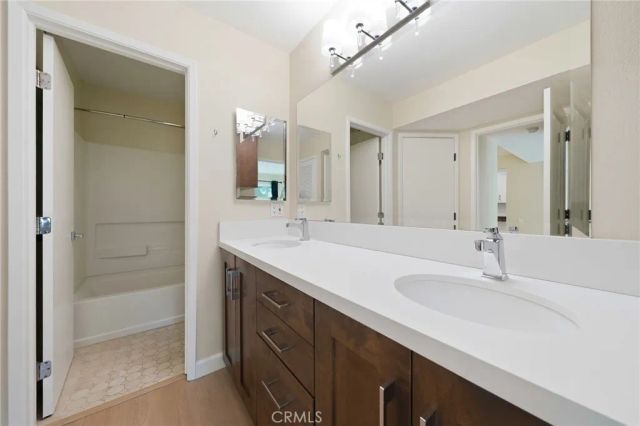 25712 Le Parc 46, Lake Forest, CA 92630