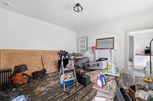 304 Division St, West Mifflin, PA 15122