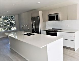 2555 NE 193rd St 2205, Miami, FL 33180