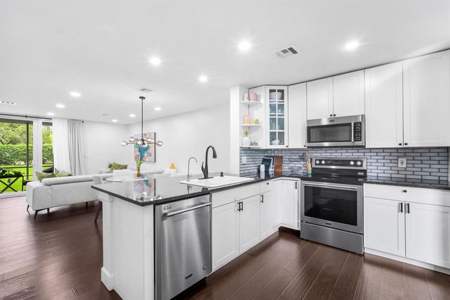 7102 Woodmont Way, Tamarac, FL 33321