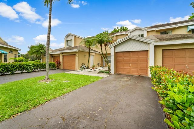 7102 Woodmont Way, Tamarac, FL 33321