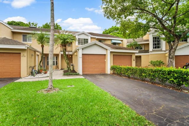 7102 Woodmont Way, Tamarac, FL 33321