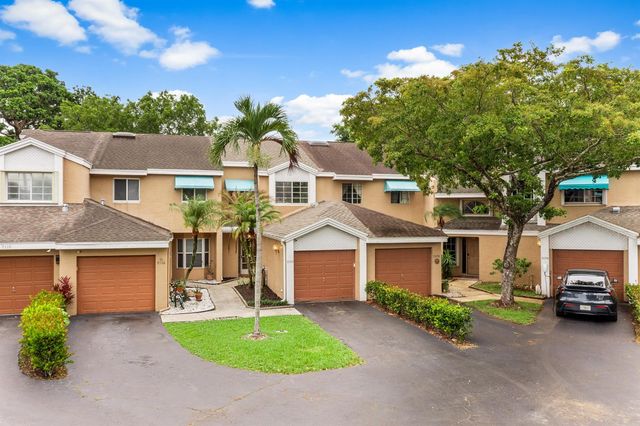 7102 Woodmont Way, Tamarac, FL 33321