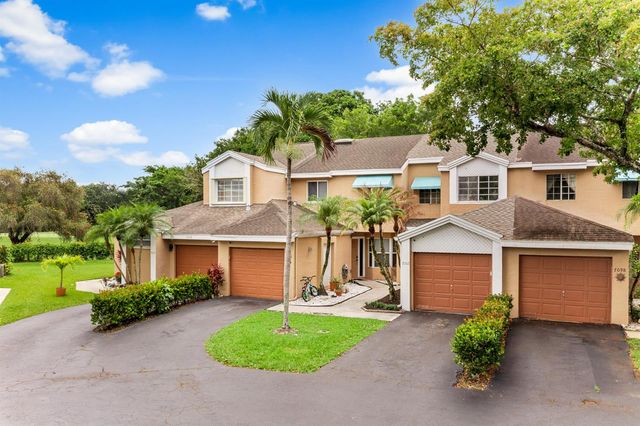 7102 Woodmont Way, Tamarac, FL 33321