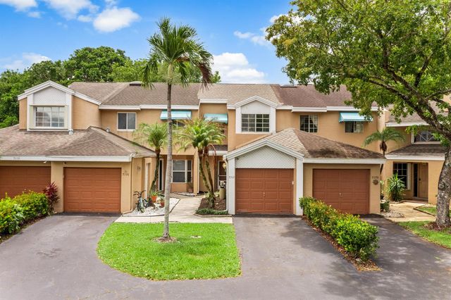 7102 Woodmont Way, Tamarac, FL 33321