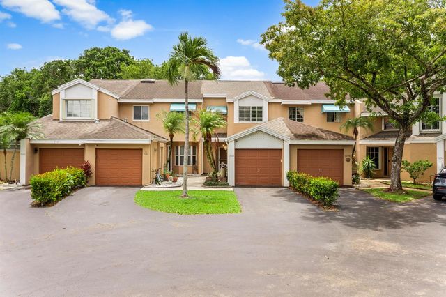 7102 Woodmont Way, Tamarac, FL 33321
