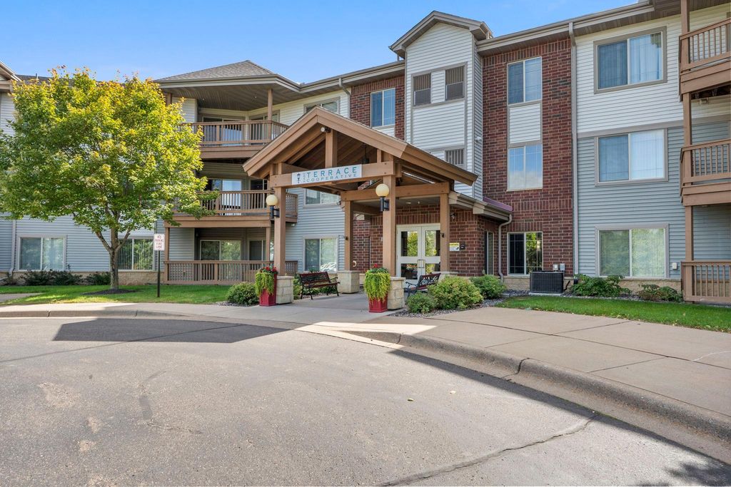 2155 6th Lane SE 204, Cambridge, MN 55008 — photo 3
