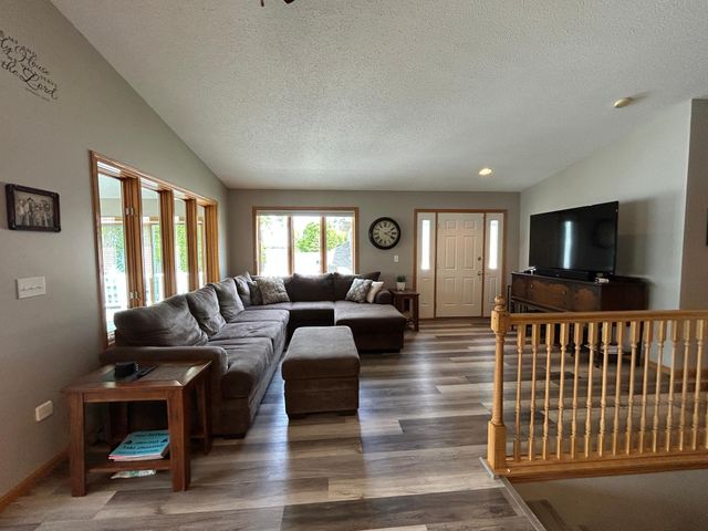33617 Charlie Trapp Road, Dent, MN 56528