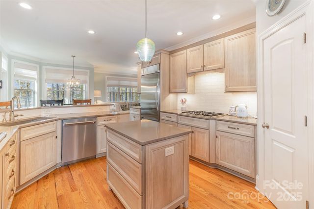 6782 Barefoot Cove Court, Denver, NC 28037