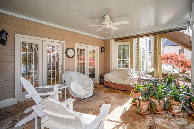 6782 Barefoot Cove Court, Denver, NC 28037