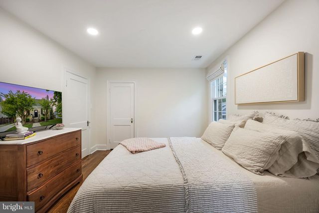 222 E OXFORD AVE, Alexandria, VA 22301
