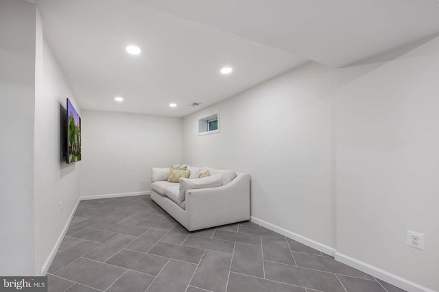 222 E OXFORD AVE, Alexandria, VA 22301