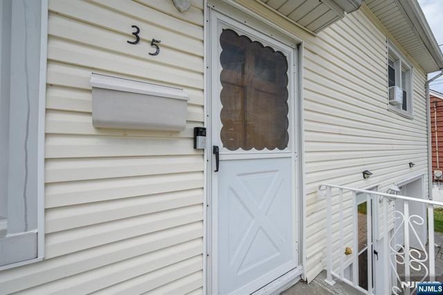 35 Werneking Place, Little Ferry, NJ 07643