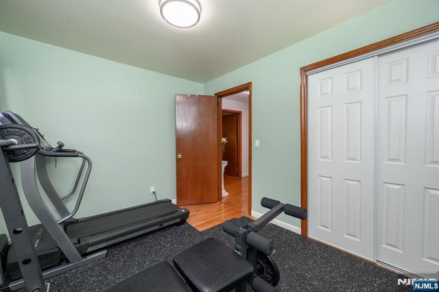 35 Werneking Place, Little Ferry, NJ 07643