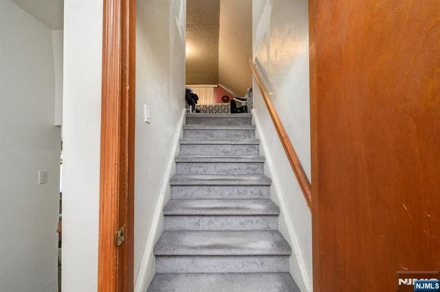 35 Werneking Place, Little Ferry, NJ 07643