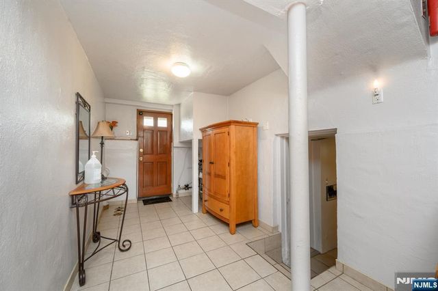 35 Werneking Place, Little Ferry, NJ 07643