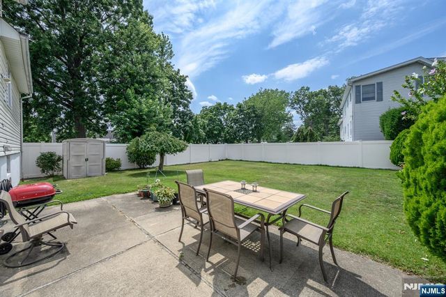 35 Werneking Place, Little Ferry, NJ 07643