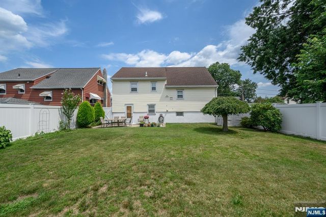 35 Werneking Place, Little Ferry, NJ 07643