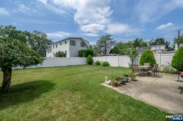35 Werneking Place, Little Ferry, NJ 07643