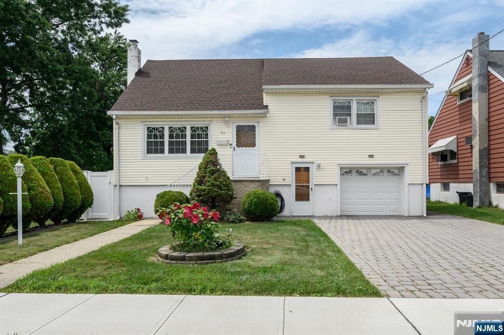 35 Werneking Place, Little Ferry, NJ 07643