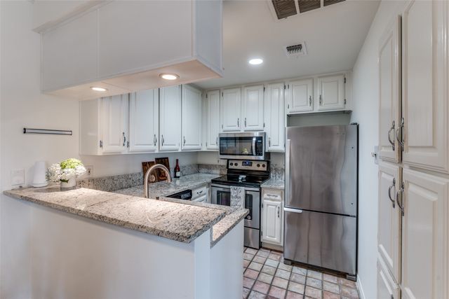 4034 Rawlins Street 208, Dallas, TX 75219