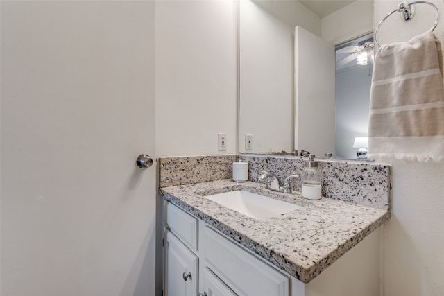 4034 Rawlins Street 208, Dallas, TX 75219