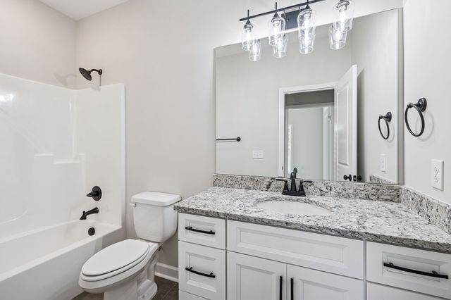 2253 County House Rd, Smithville, TN 37166