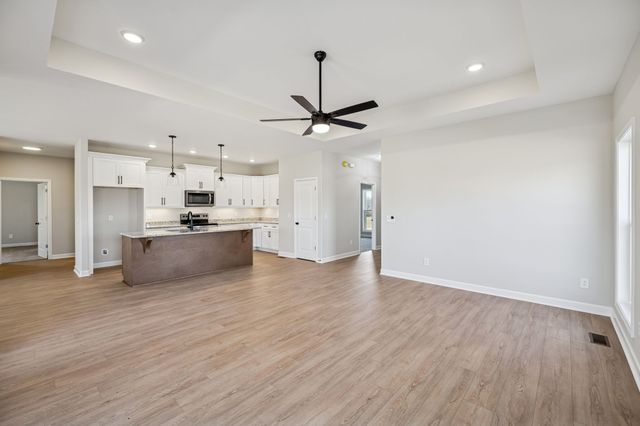 2253 County House Rd, Smithville, TN 37166