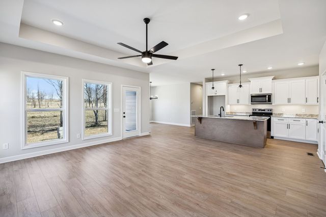 2253 County House Rd, Smithville, TN 37166