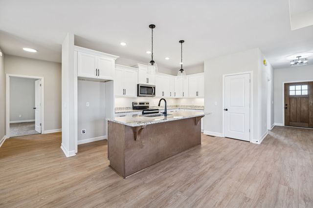 2253 County House Rd, Smithville, TN 37166