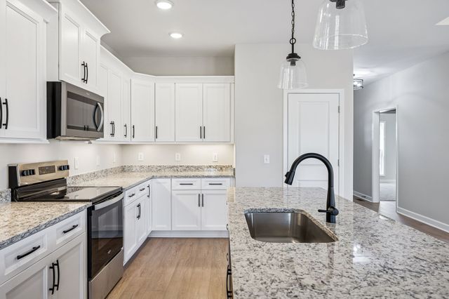 2253 County House Rd, Smithville, TN 37166