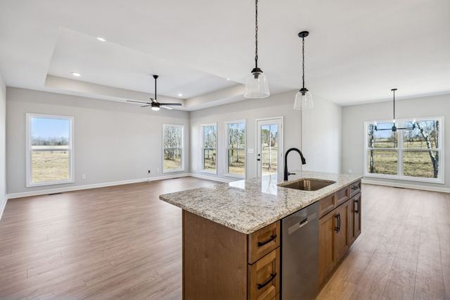 2253 County House Rd, Smithville, TN 37166