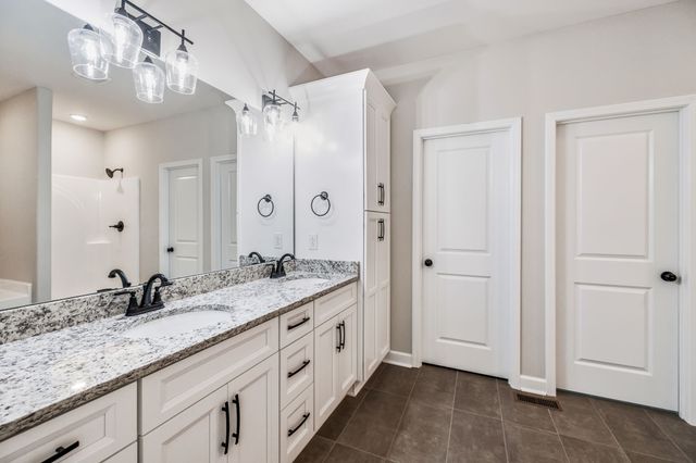 2253 County House Rd, Smithville, TN 37166