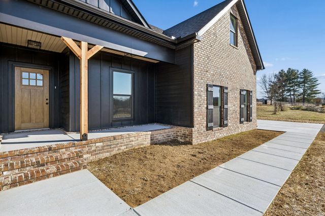 2253 County House Rd, Smithville, TN 37166