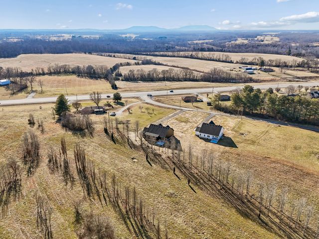 2253 County House Rd, Smithville, TN 37166