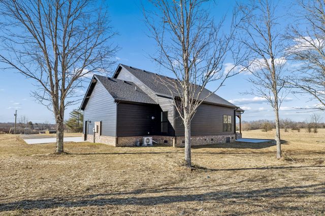 2253 County House Rd, Smithville, TN 37166